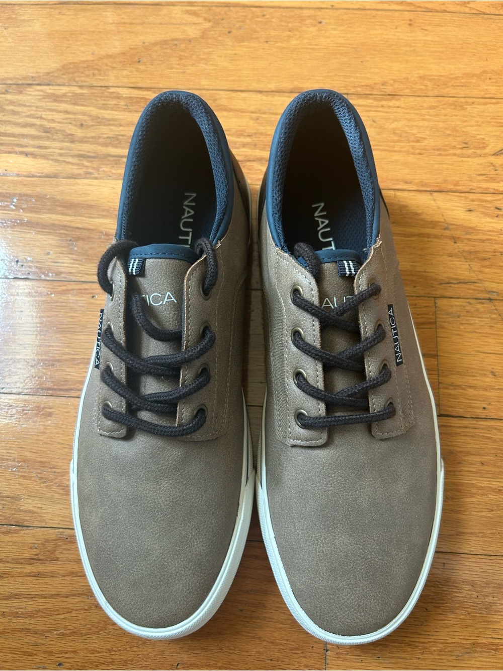 NEW Nautica Men’s Low-Top Sneakers size 8.5
